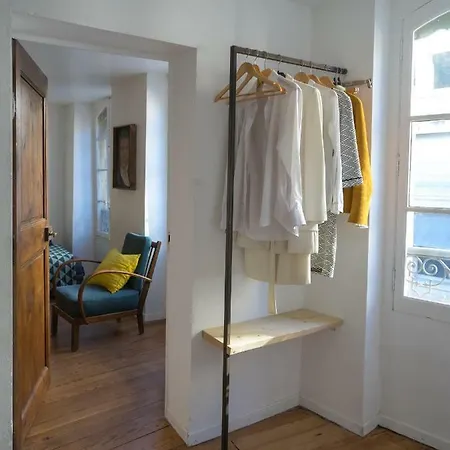 Apartment Centre *